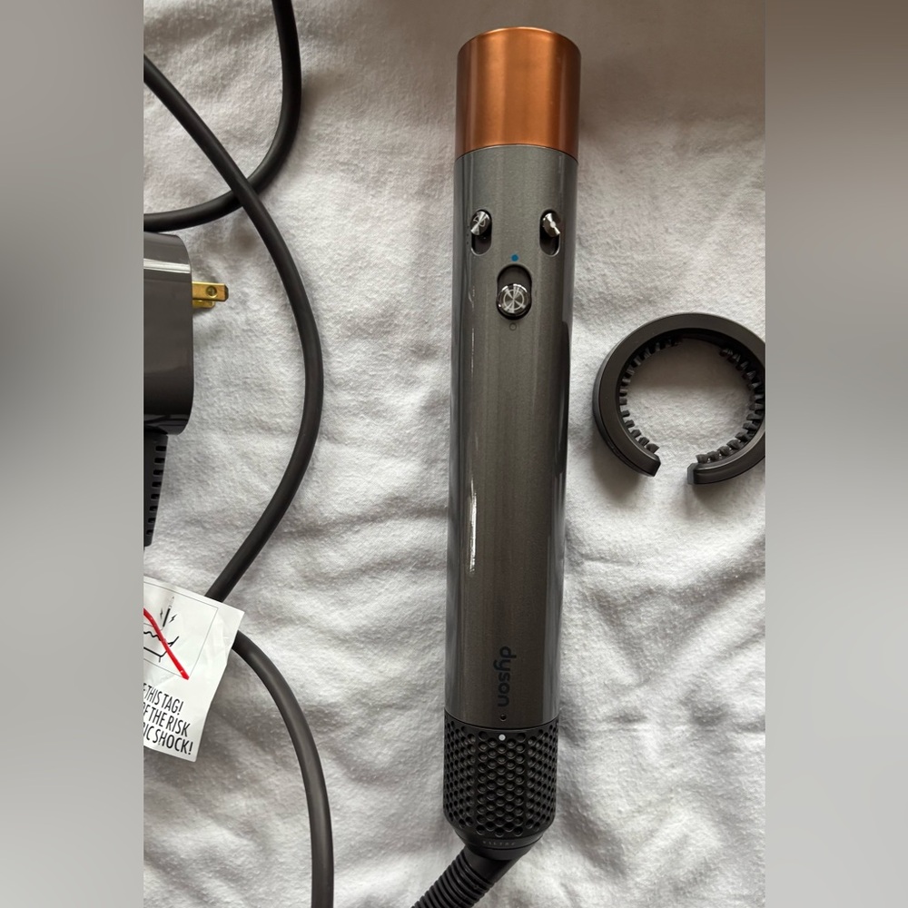 Dyson airwrap and attachments